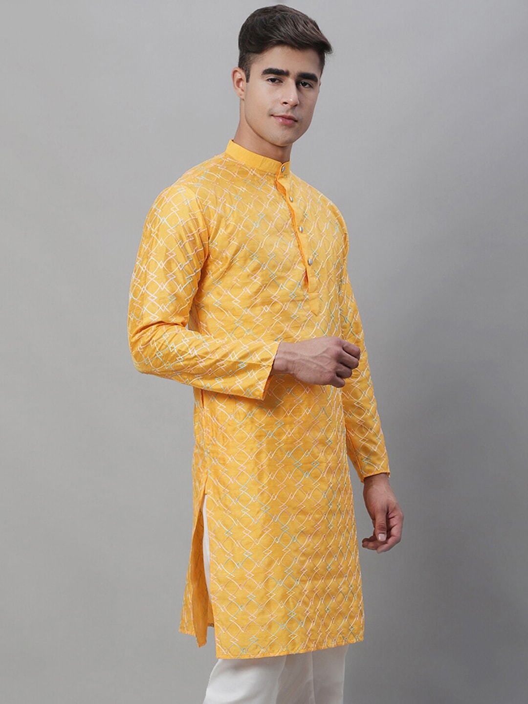 Sojanya Geometric Embroidered Thread Work Cotton Silk Kurta 