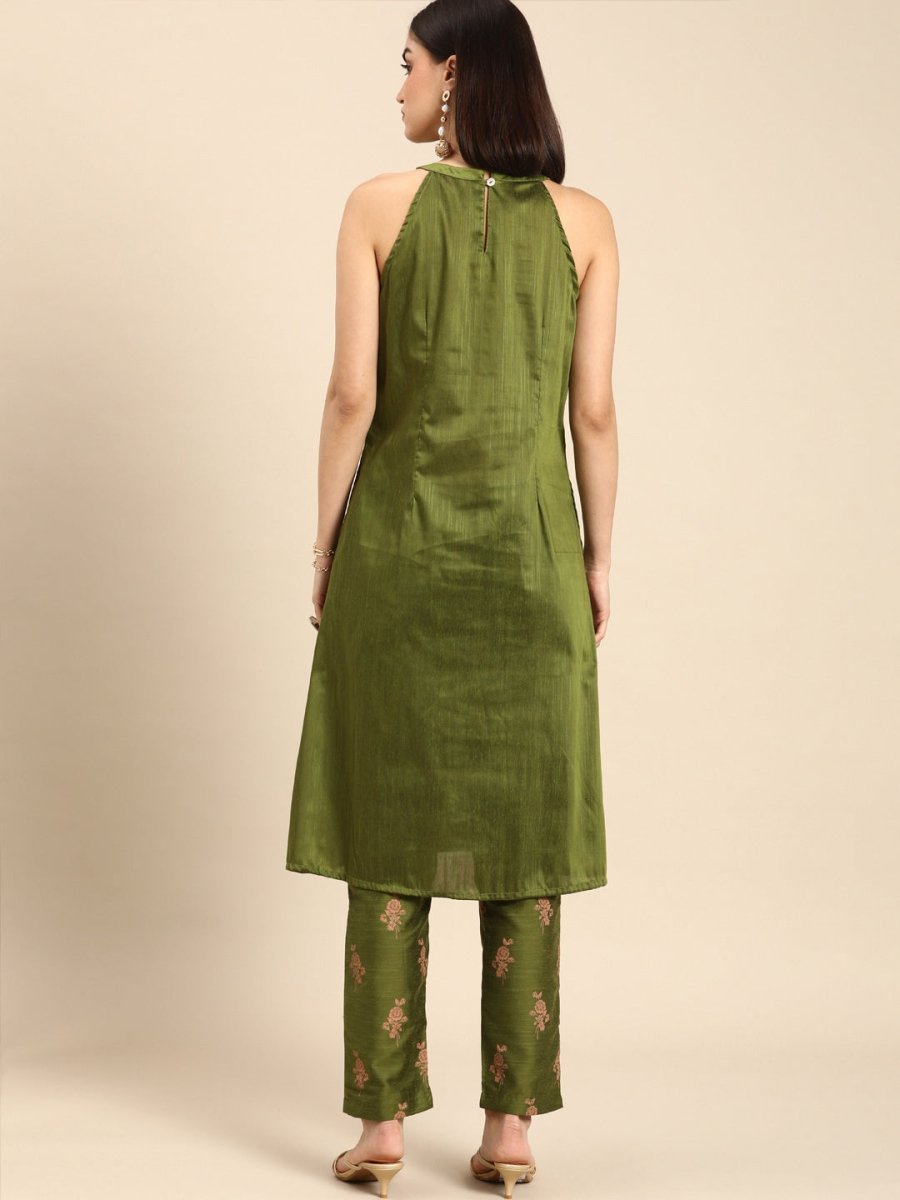 All About You Women Green Floral Print Embroidered Regular Kurta with Trousers