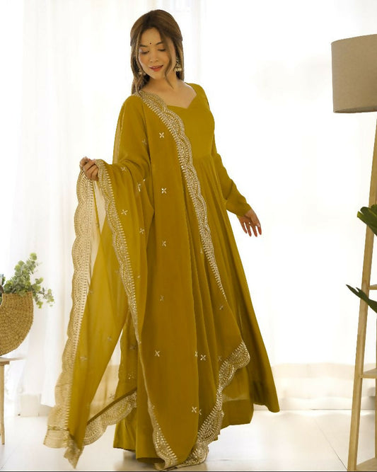 Joban Fashion Mehndi Kurta Set Chanderi Sequence Embroidery Work 