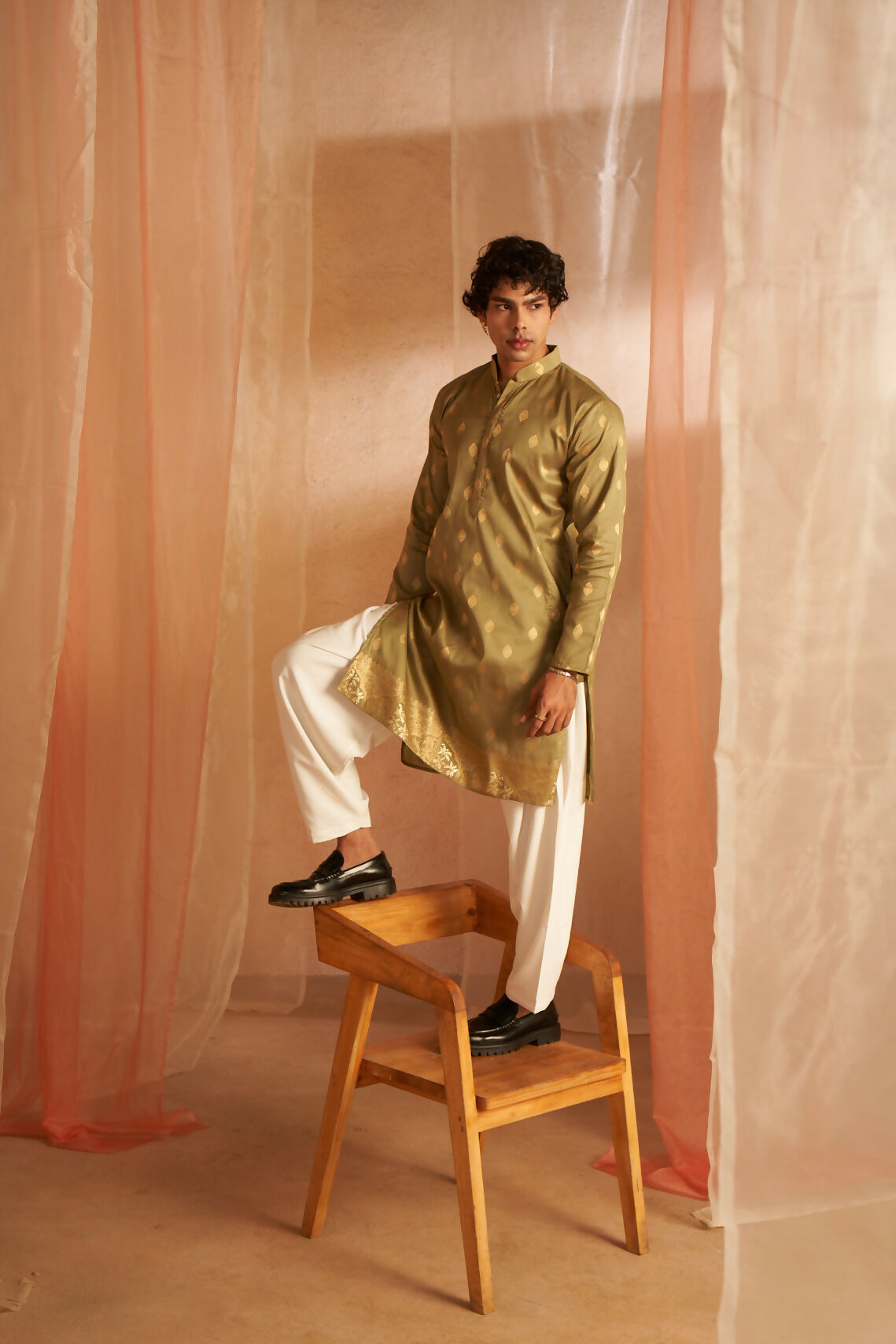 Green Viscose Wevon Designer Men's Kurta Set - Mahotsav