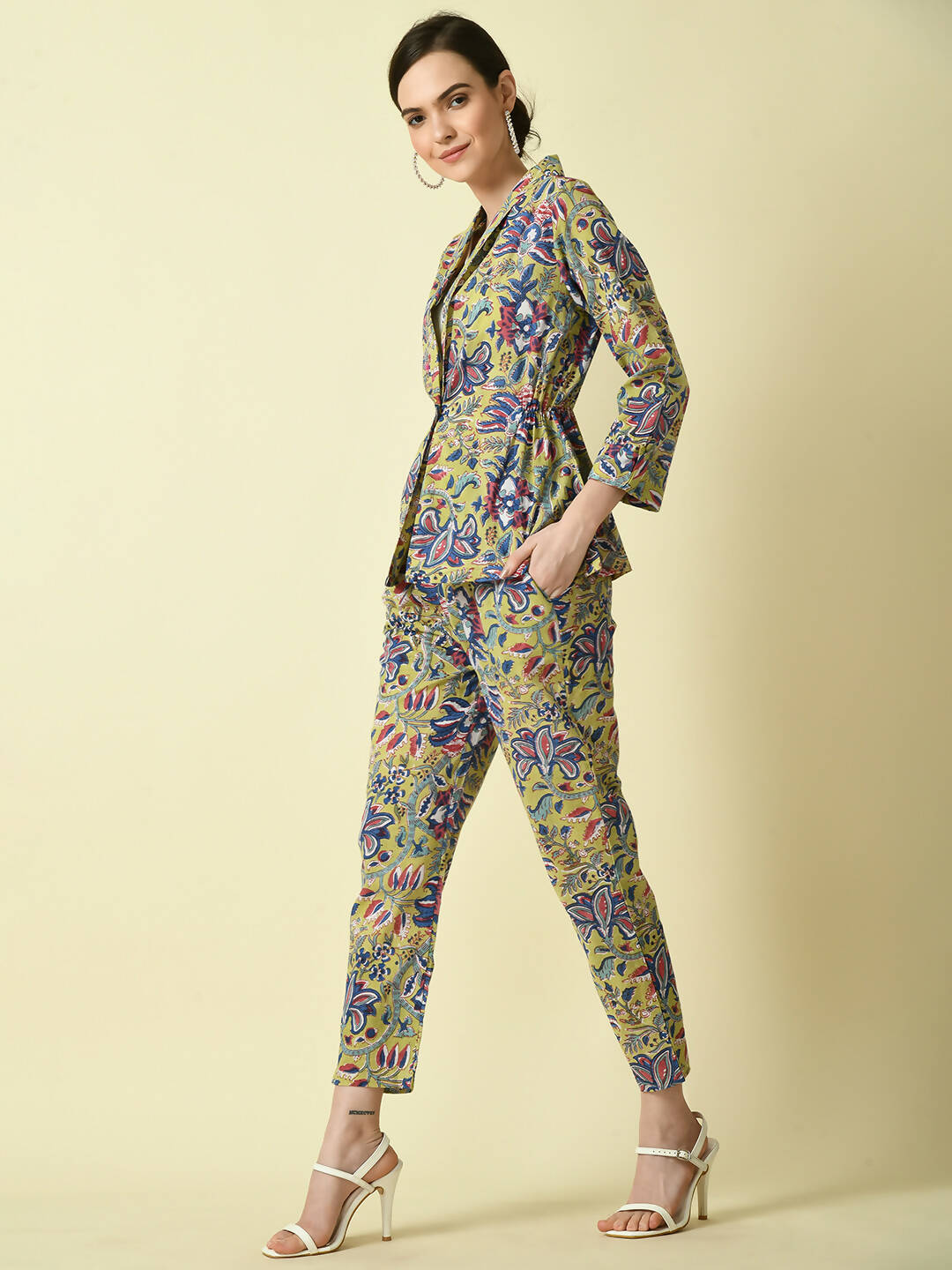 Myshka Women's Multi Shawl Neck Coat With Trousers