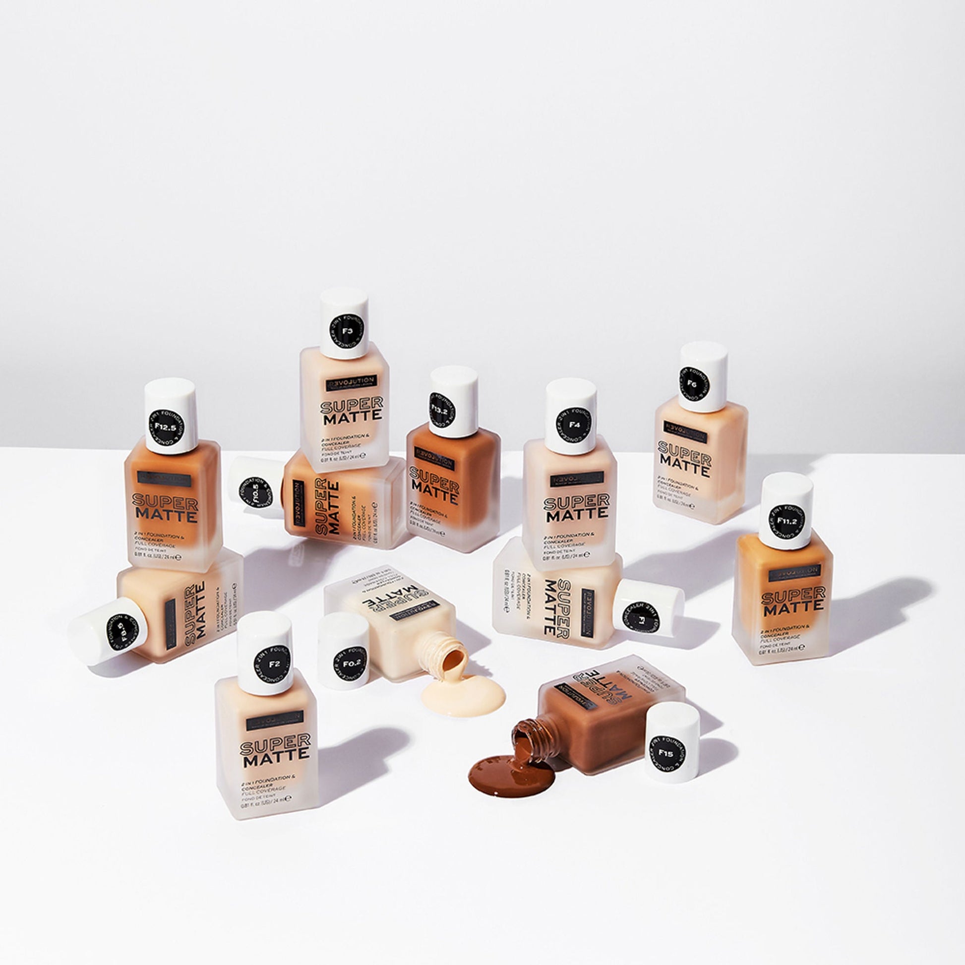 Makeup Revolution Relove Supermatte Foundation - F4