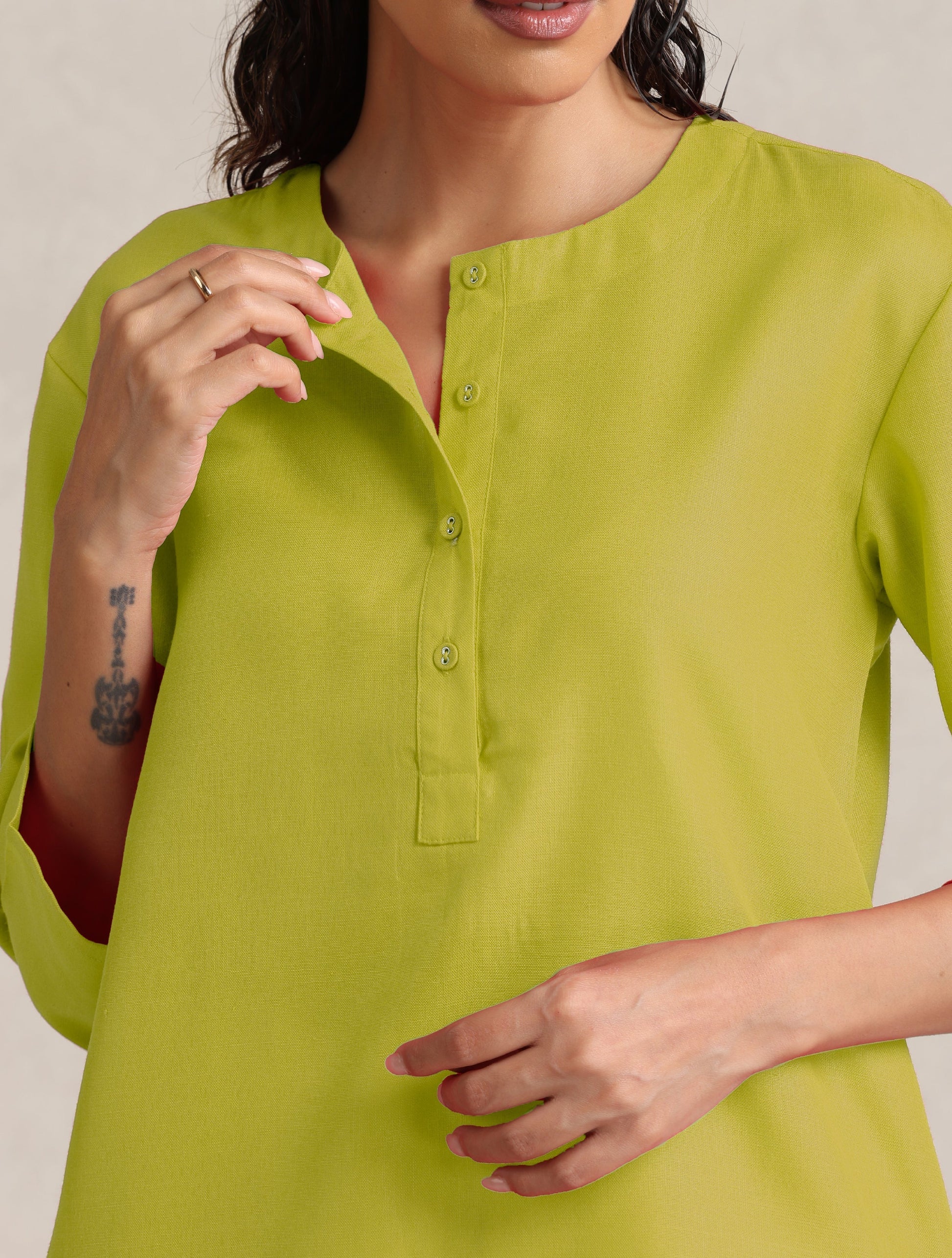 trueBrowns Lime Cotton Blend Short Kurta 