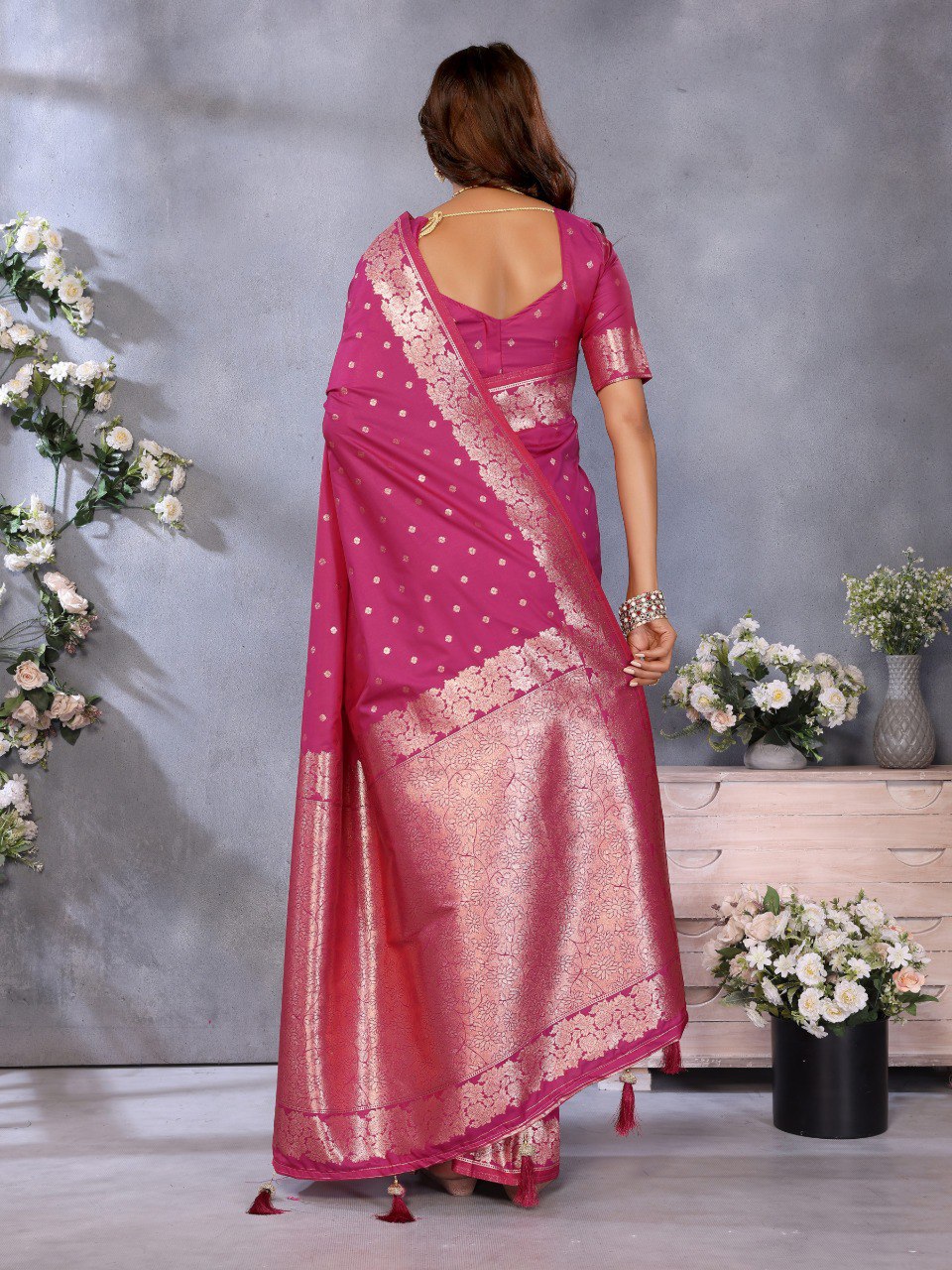 Anaita Magenta Premium Banarasi Tissue Silk Saree With Gala Weaving Work
