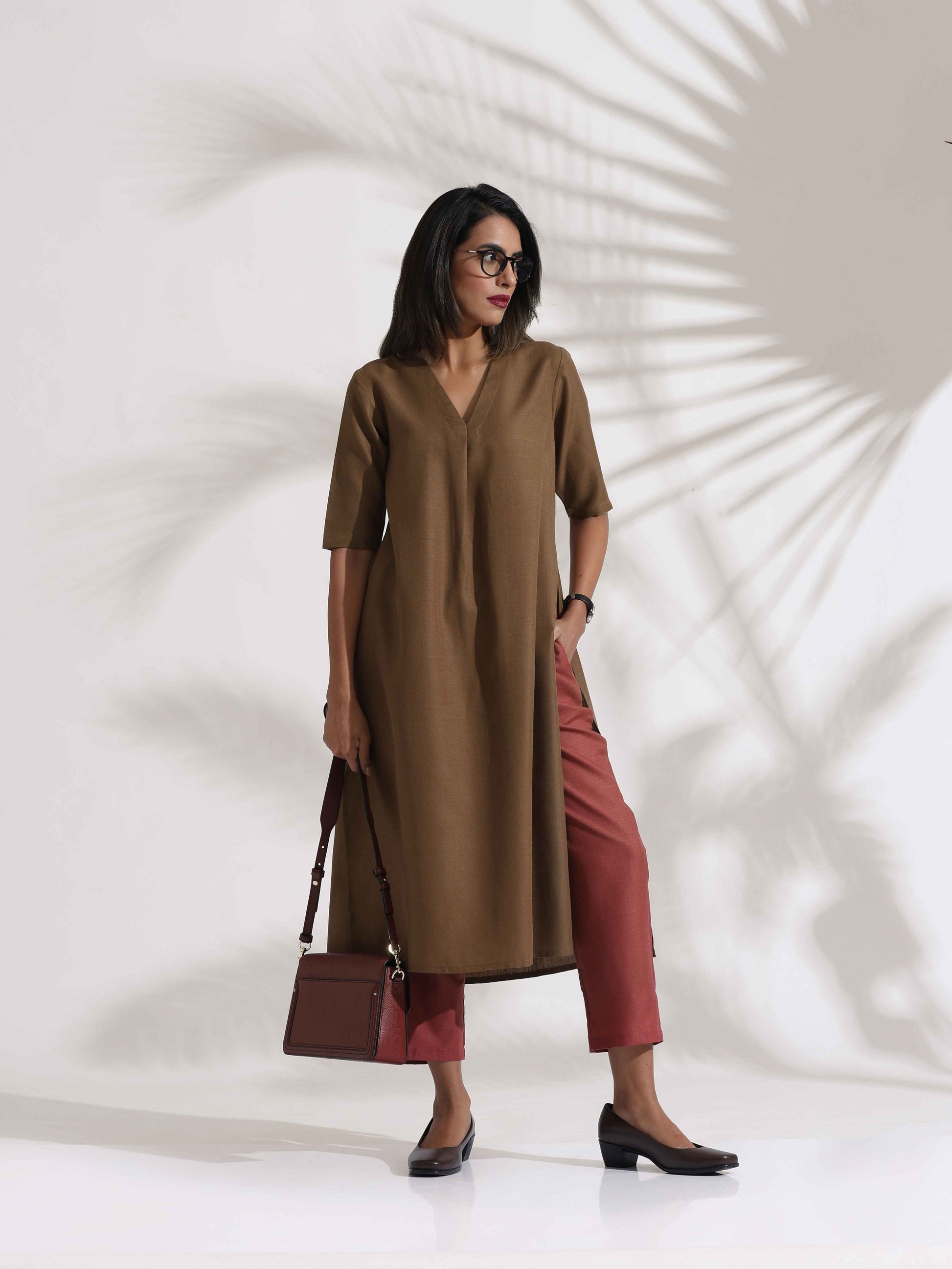 trueBrowns Brown Slub Highslit Kurta Set 