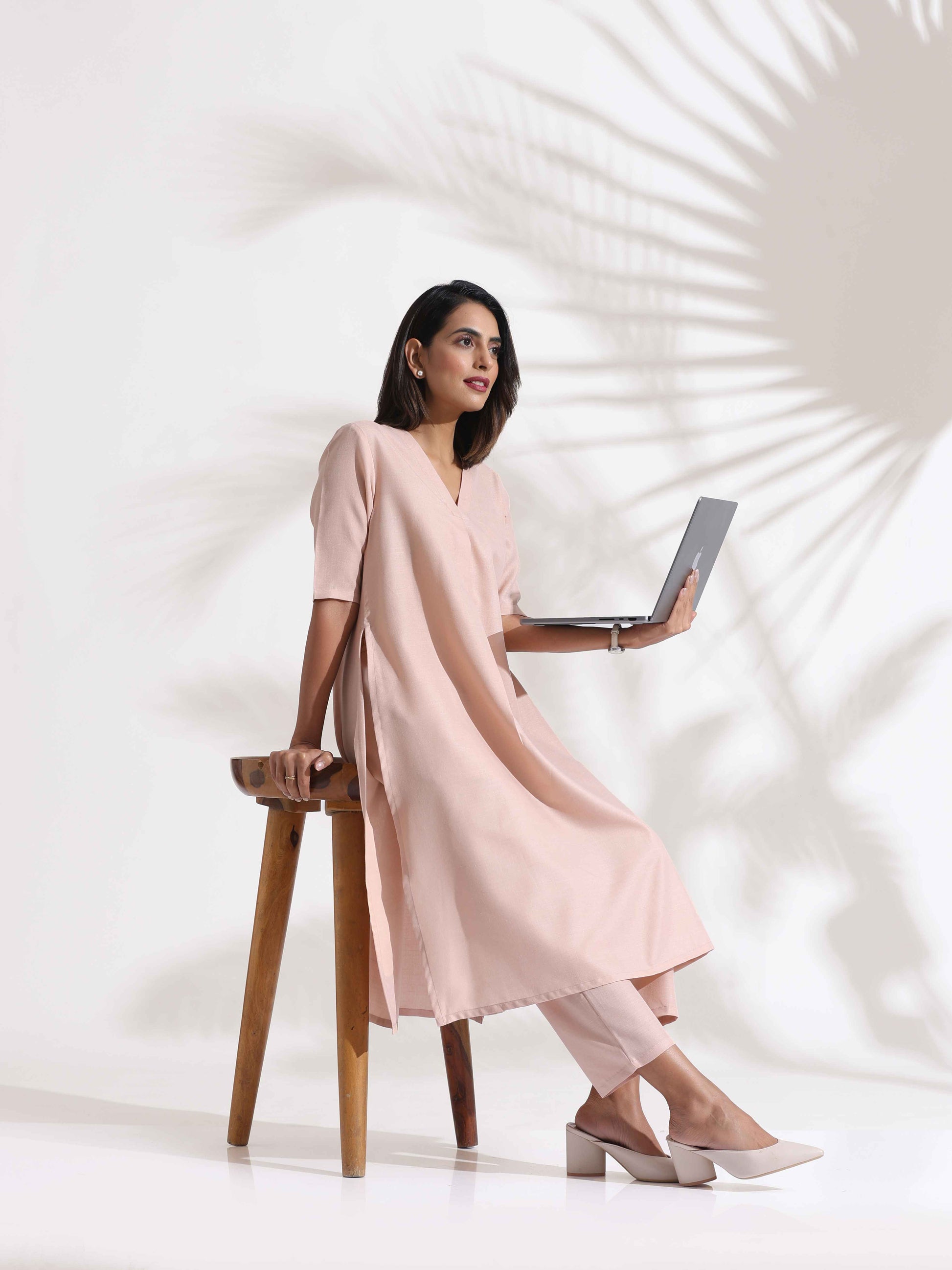 trueBrowns Light Pink Slub Kurta Set 
