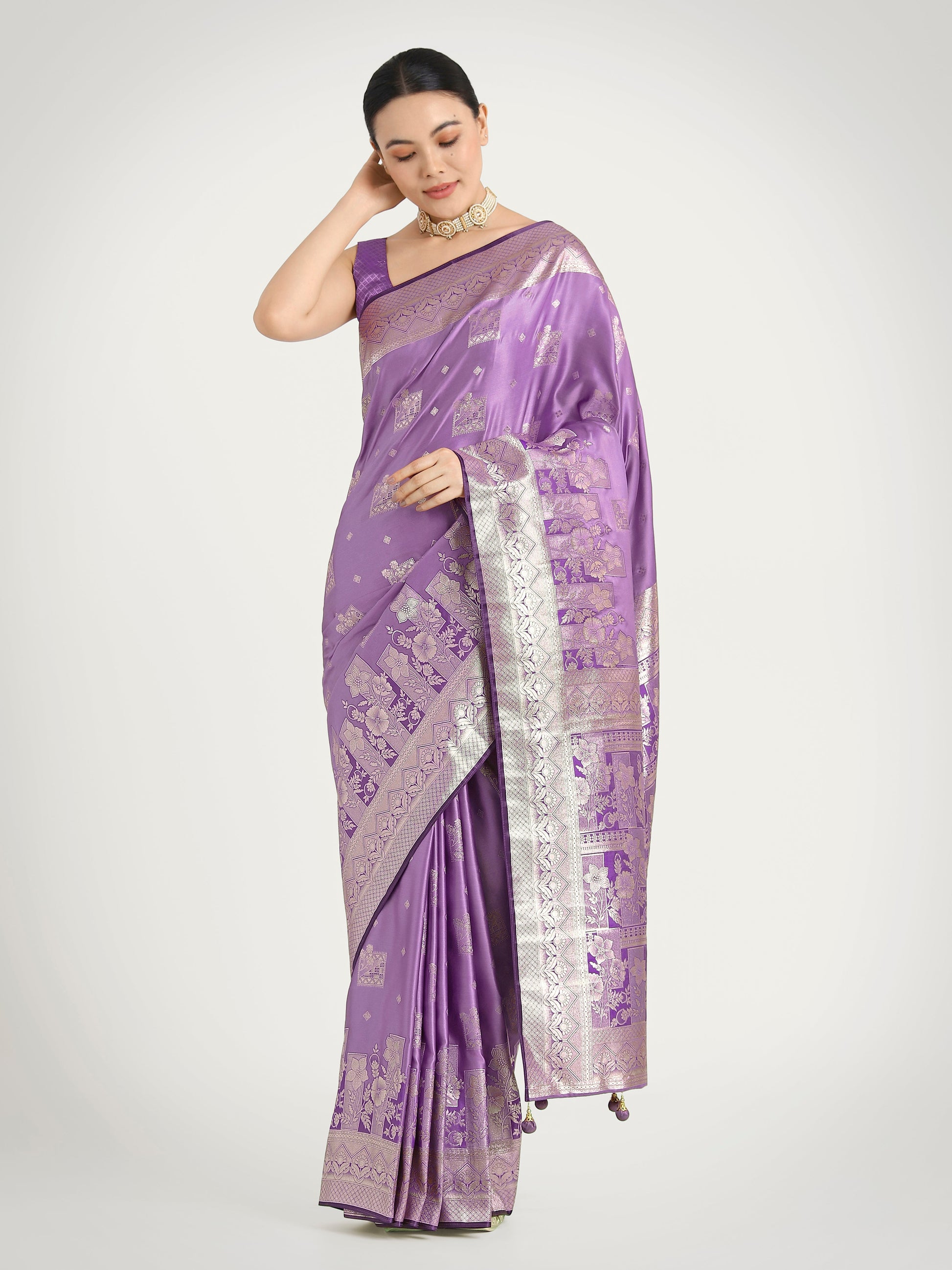 Monjolika Fashion Lavender Color Banarasi Satin Silk Zari Weaving Festival Saree | Swadesiicart