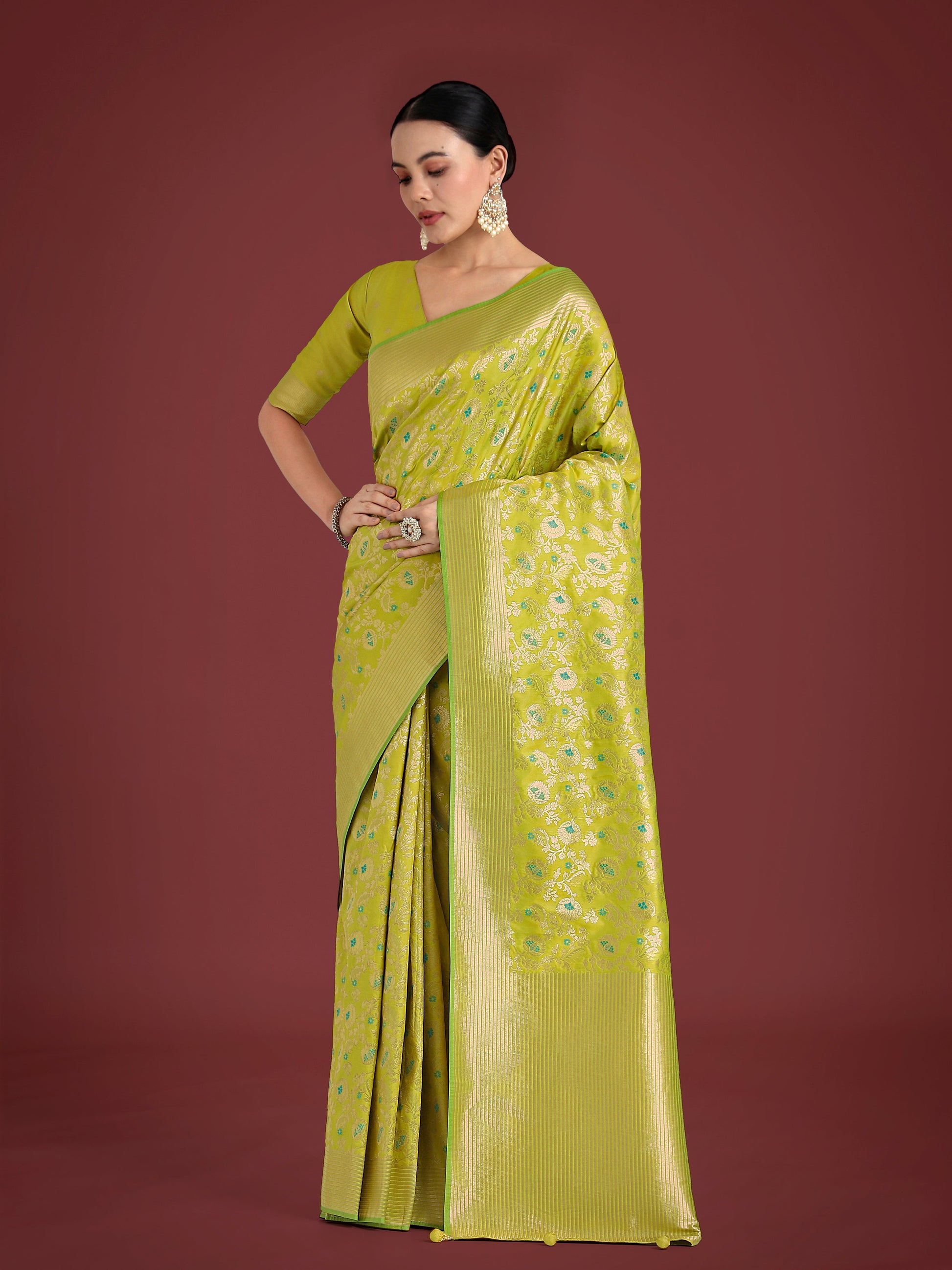 Monjolika Fashion Banarasi Silk Parrot Green Zaal Pattern Traditional Saree | Swadesiicart