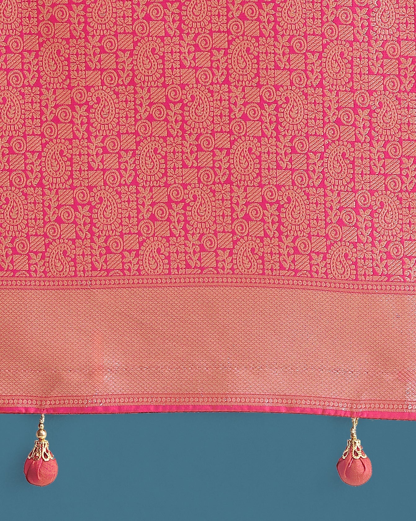 Monjolika Fashion Light Pink Colour Banarasi Silk Zari Weaving Classic Saree | Swadesiicart