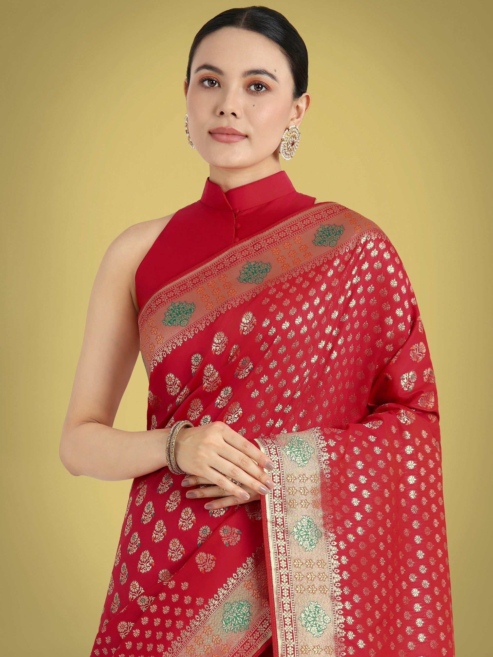 Monjolika Fashion Red Colour Banarasi Silk Zari Weaving Classic Saree | Swadesiicart