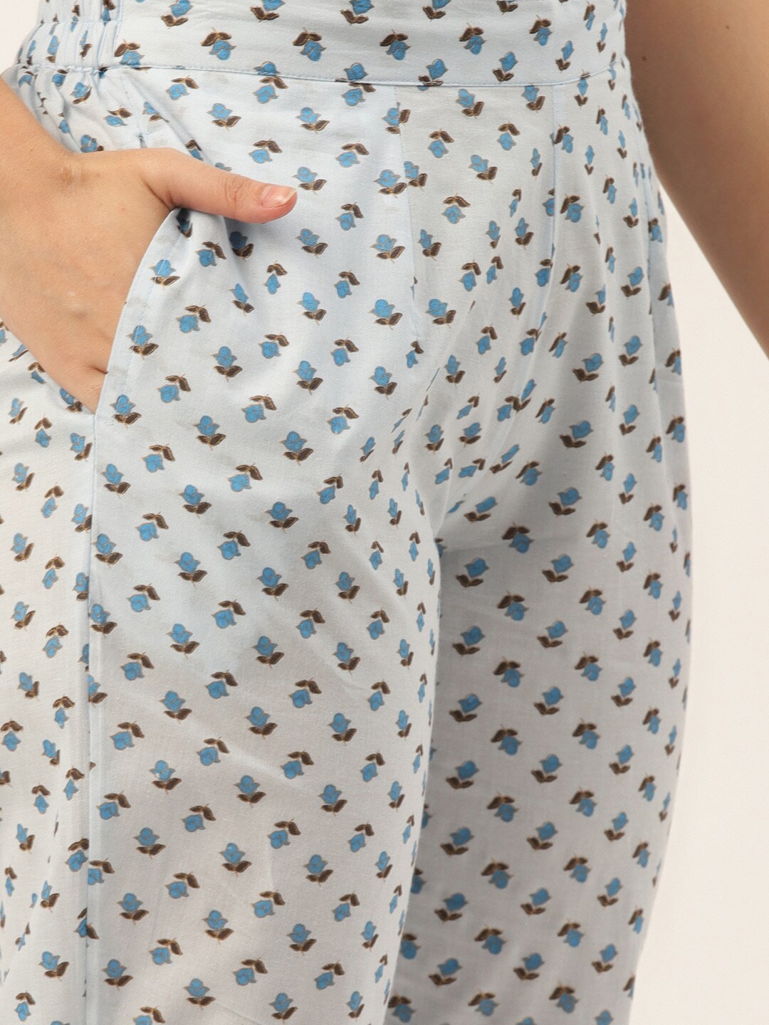 HERE&NOW Women Blue Floral Printed Pure Cotton Kurta with Trousers