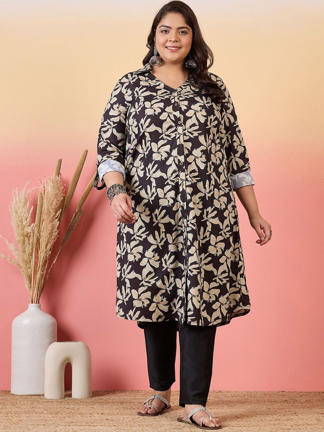 Sztori Plus Size Floral Printed Shirt Collar Roll-Up Sleeves Crepe Pathani Kurta