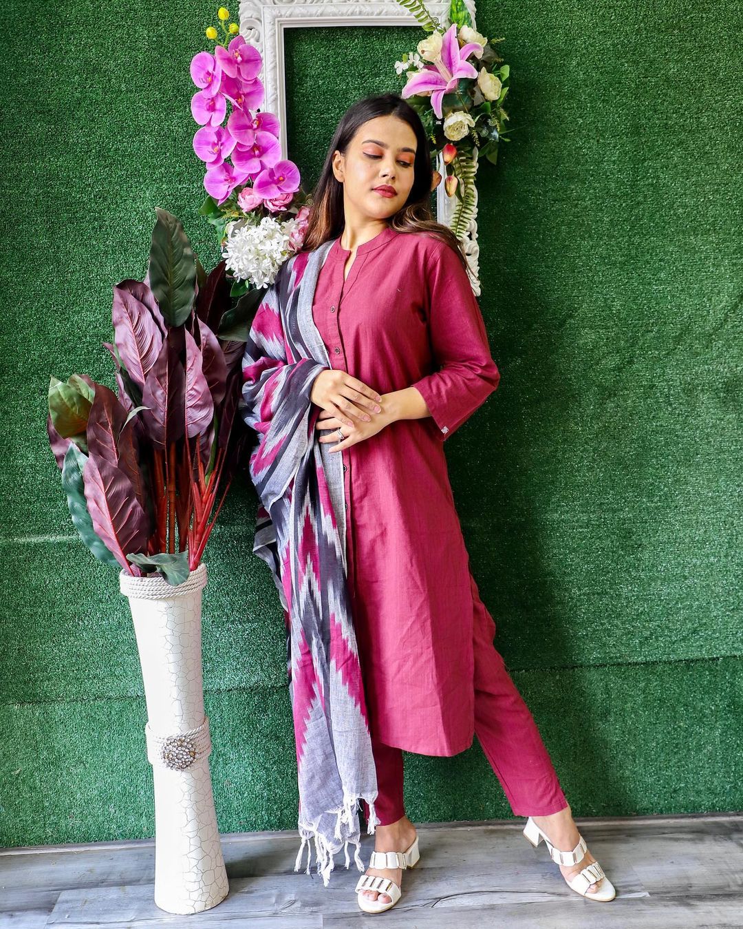 Jompers Women Maroon & Grey Solid Kurta with Trousers & Dupatta