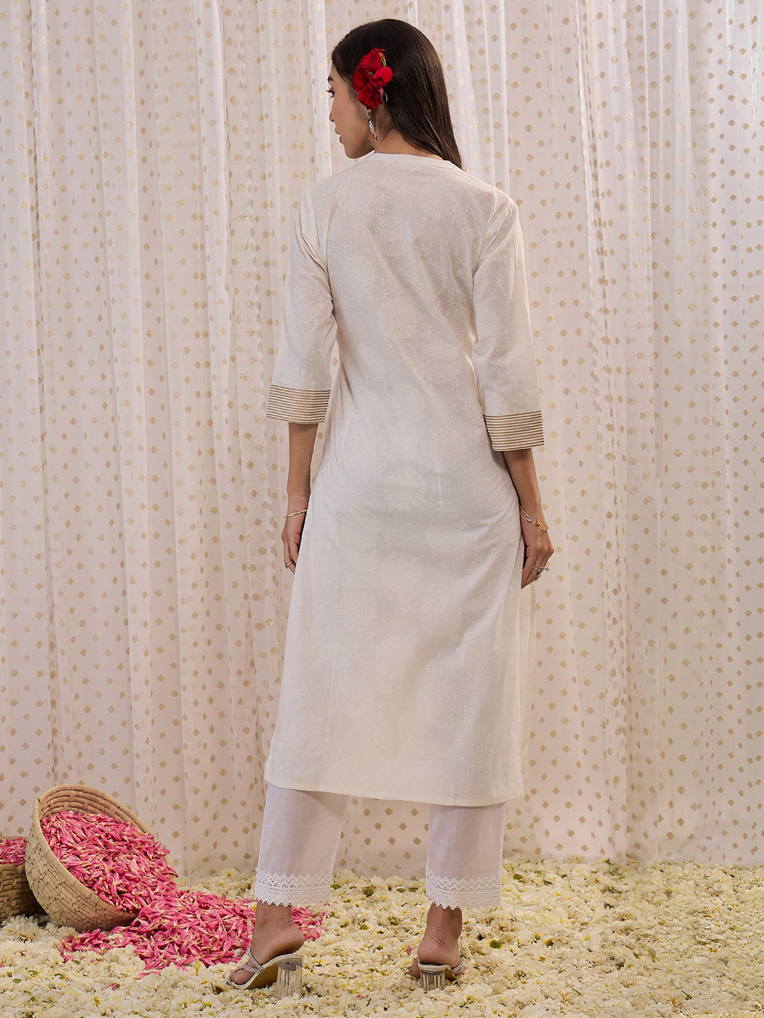 Indo Era Off White Printed Straight Kurta