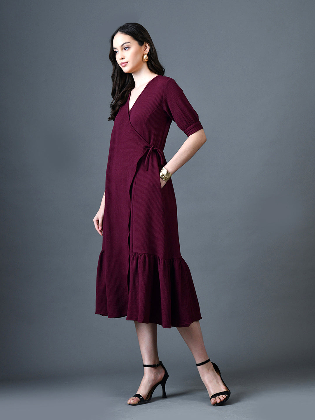 Myshka Women Magenta Polyester A-Line V-Neck Solid Knee Length Short Sleeves Dresses