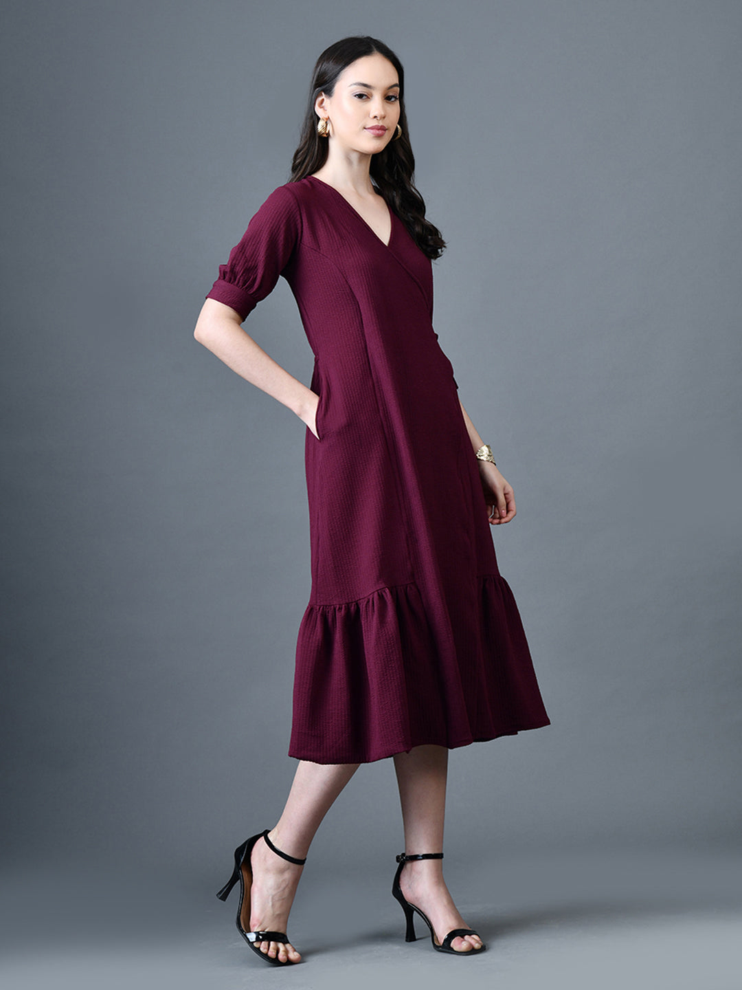 Myshka Women Magenta Polyester A-Line V-Neck Solid Knee Length Short Sleeves Dresses