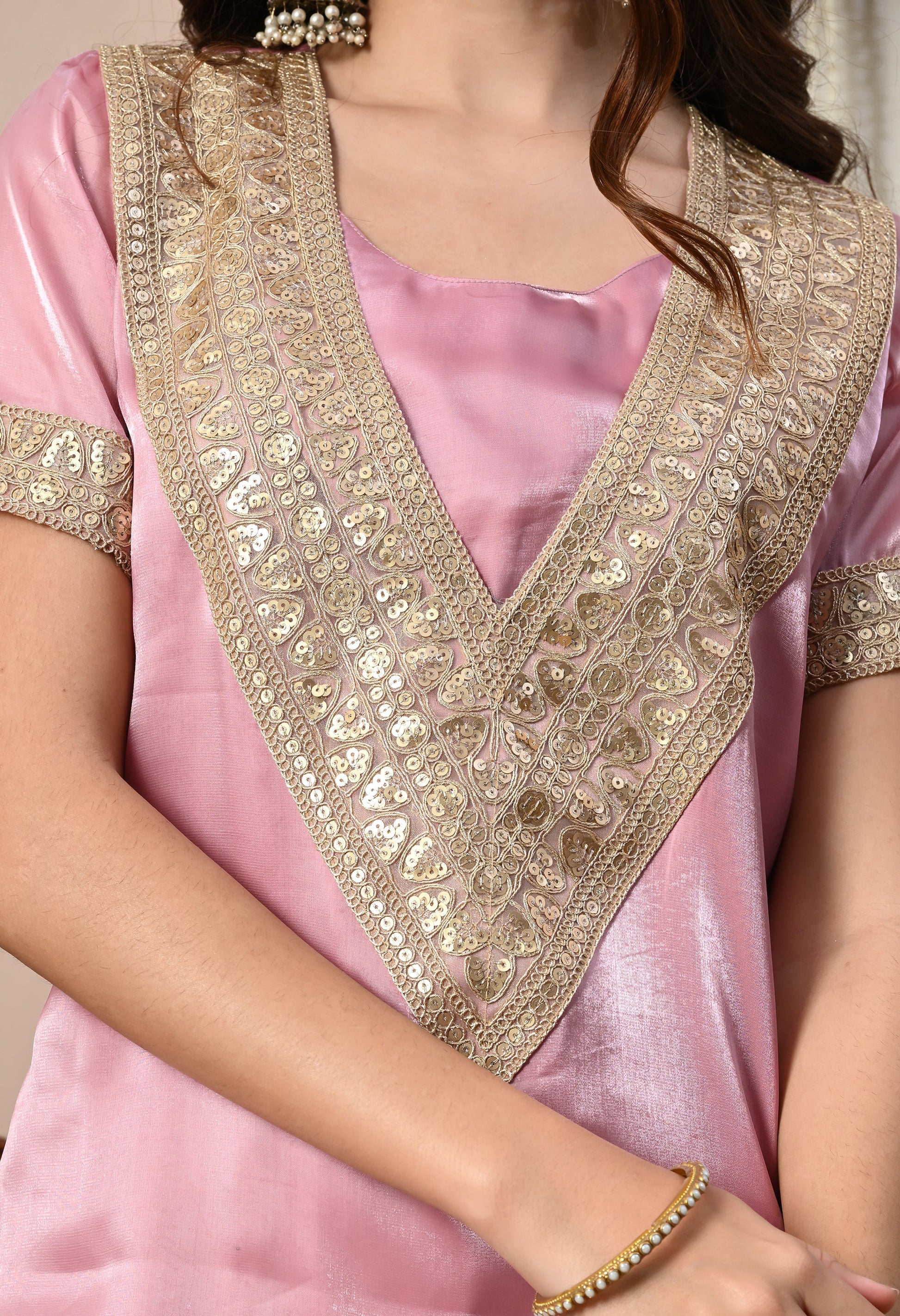 Myshka Pink Silk Blend Straight Round Neck Short Sleeves Kurta Trousers Set