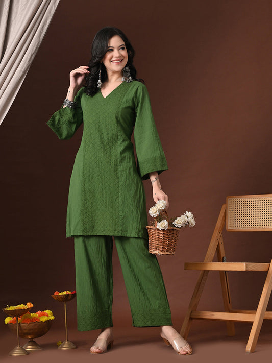 Myshka Women Green Pure Cotton Embroiderd Three-Forth Sleeve Kurta with Trouser
