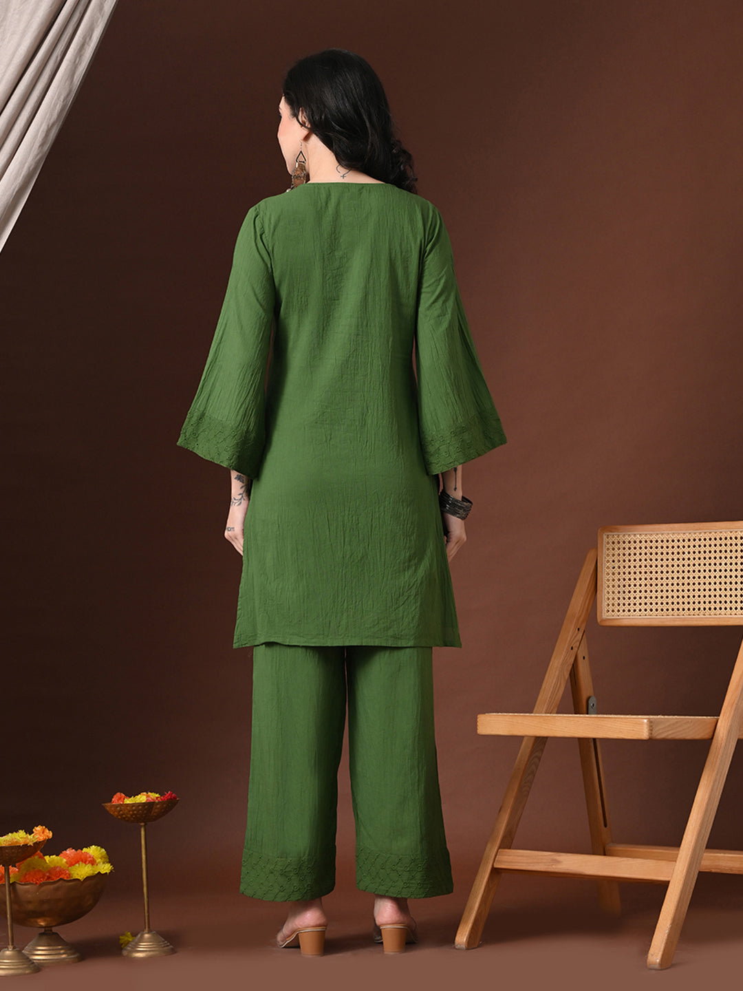 Myshka Women Green Pure Cotton Embroiderd Three-Forth Sleeve Kurta with Trouser