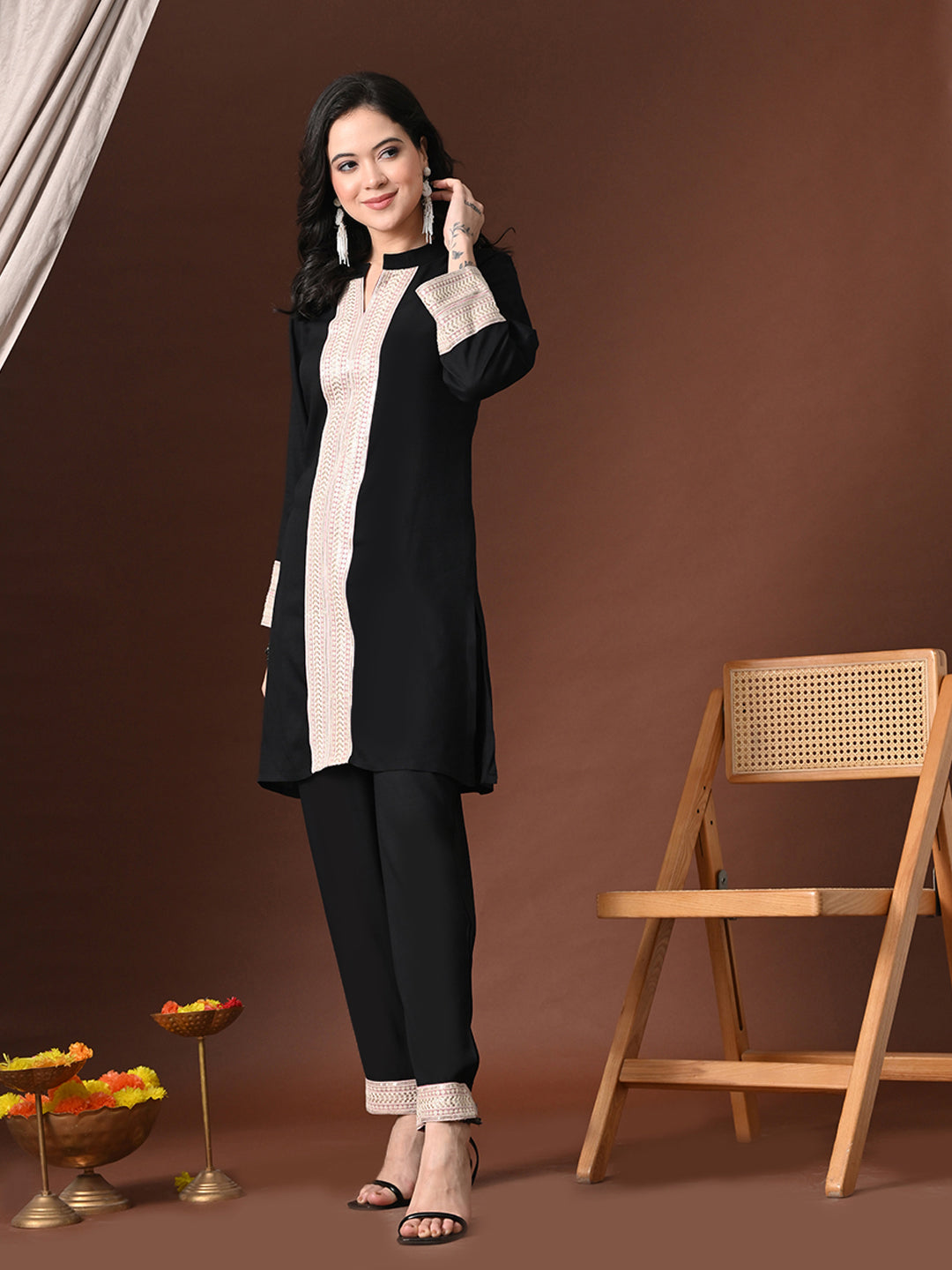 Myshka Women Black Rayon Three-Forth Sleeve Kurta with Trouser
