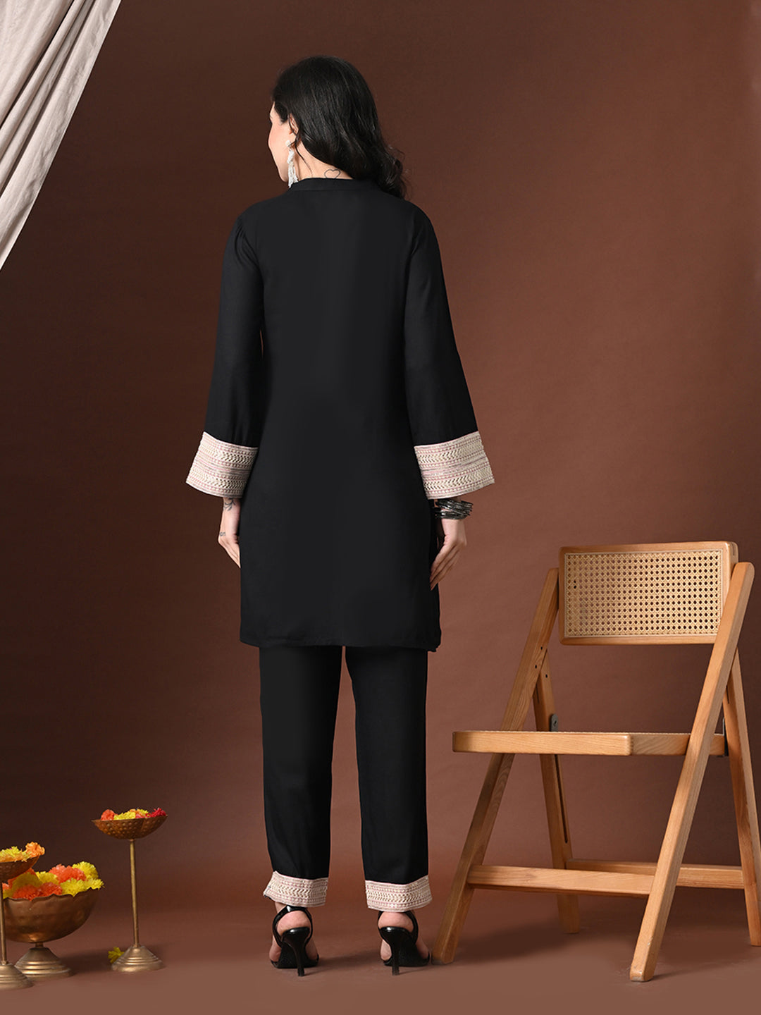 Myshka Women Black Rayon Three-Forth Sleeve Kurta with Trouser