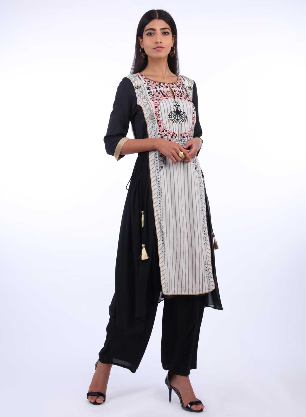W for Woman Off-White Round Neck Printed kurta