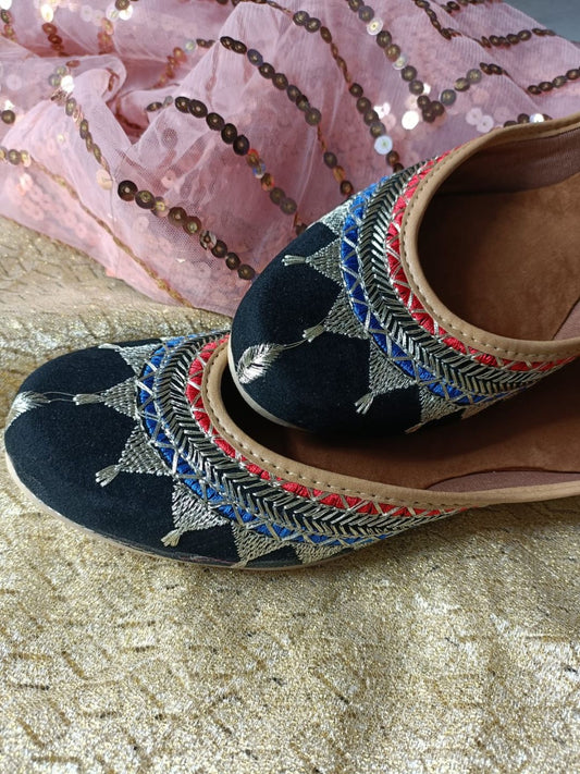 Desi Colour Women Indian Ethnic Footwear-Embroidered Black Zari