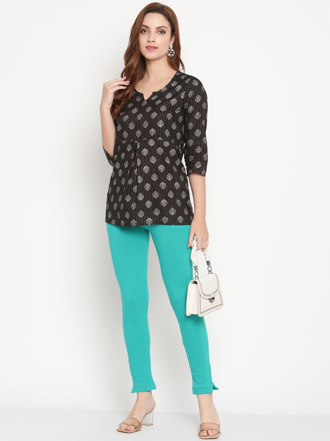 TAG 7 Women Turquoise Blue Solid Kurti Pant