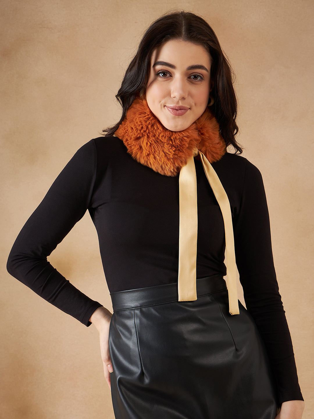 InWeave Women's Carrot Orange Fur Neckpiece 