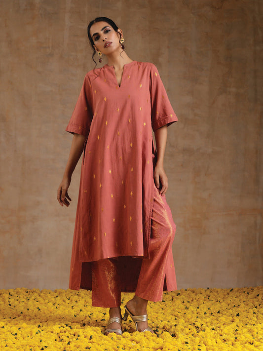 trueBrowns Blush Gold Cotton Relaxed High-Low Kurta Set 