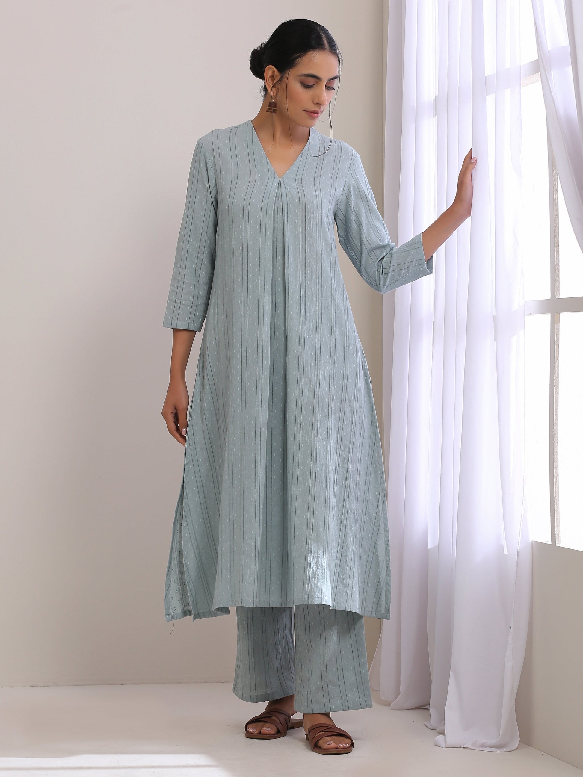 trueBrowns Eggshell Blue Dobby Neck Pleat Kurta Pant Set 