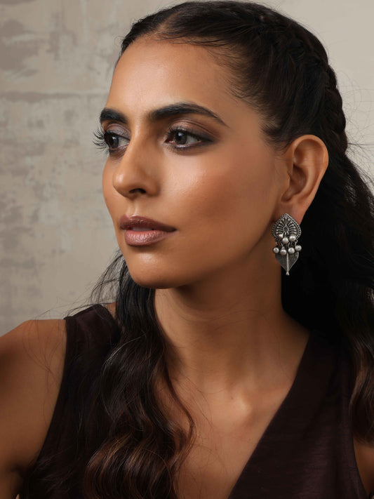 trueBrowns Silver Tone Leaf Stud Earrings Truebrowns Lifestyle