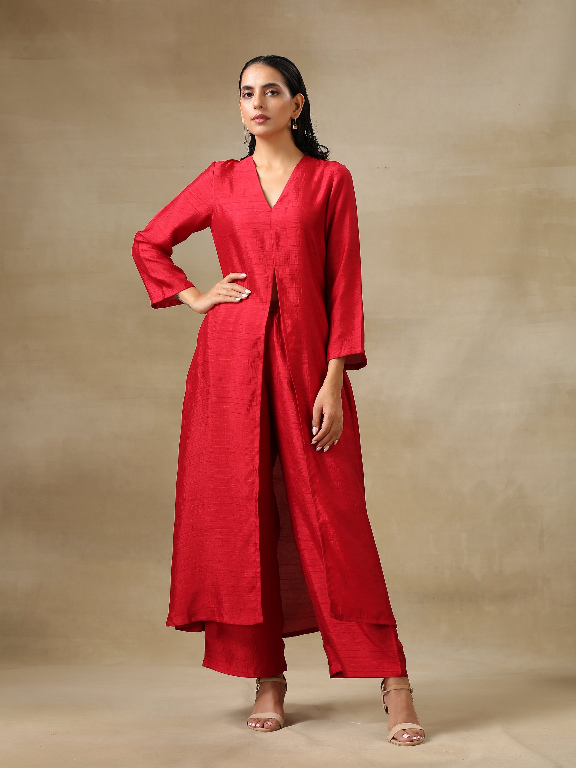 trueBrowns Maroon Textured Silk Front Slit Kurta Pant Set 