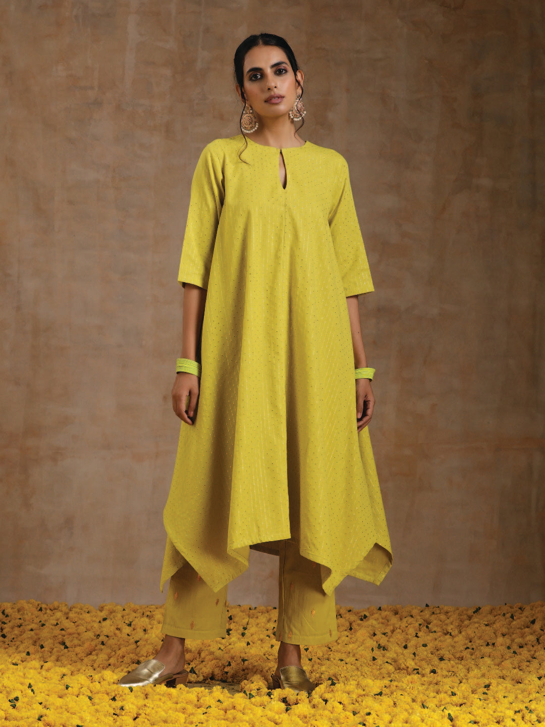 trueBrowns Lime Gold Cotton Handkerchief Kurta Set 