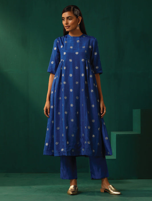 trueBrowns Royal Blue Geometric Floral Viscose Silk Side Gathered Kurta Pant Set 