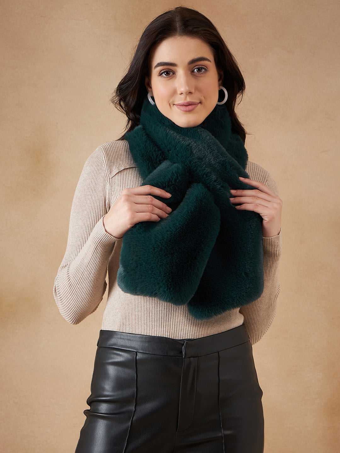 InWeave Women's Dark Teal Faux Fur Neck Warmer 