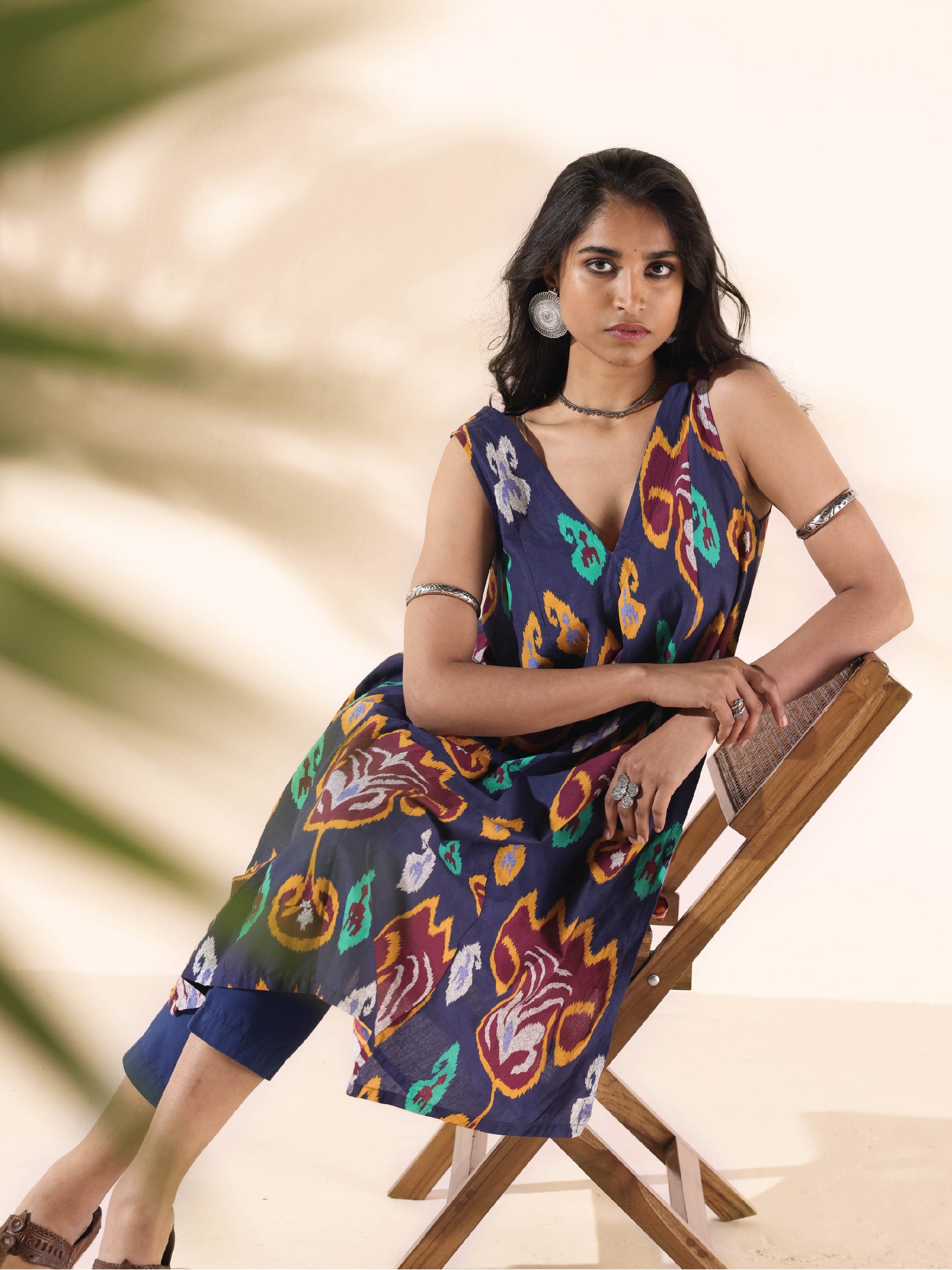 trueBrowns Purple Cotton Ikat Sleeveless Kurta Pant Set 