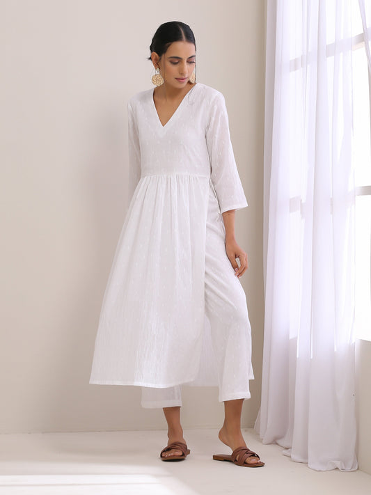 trueBrowns White Dobby High Slit Gathered Kurta Set 