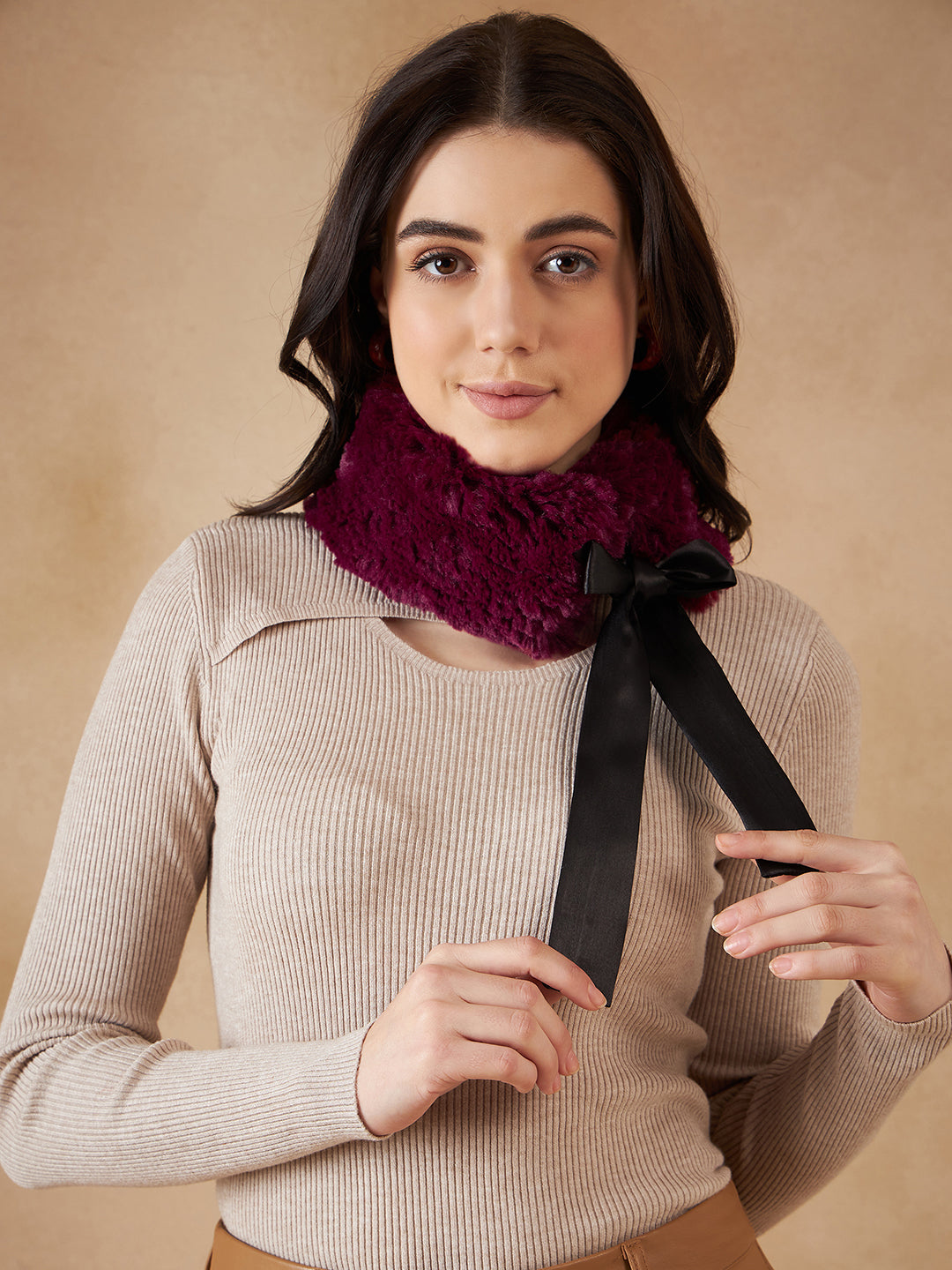 InWeave Women's Burgundy Fur Neckpiece 