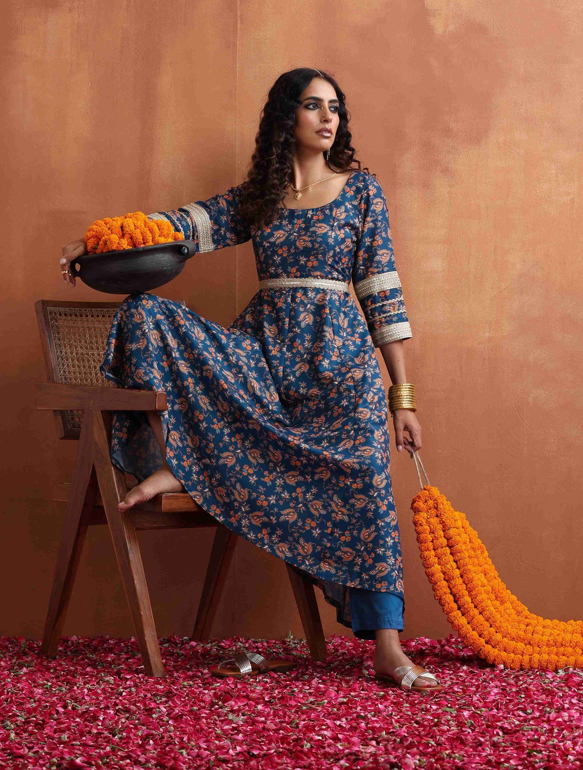 trueBrowns Blue Print Straight Kurta Set 
