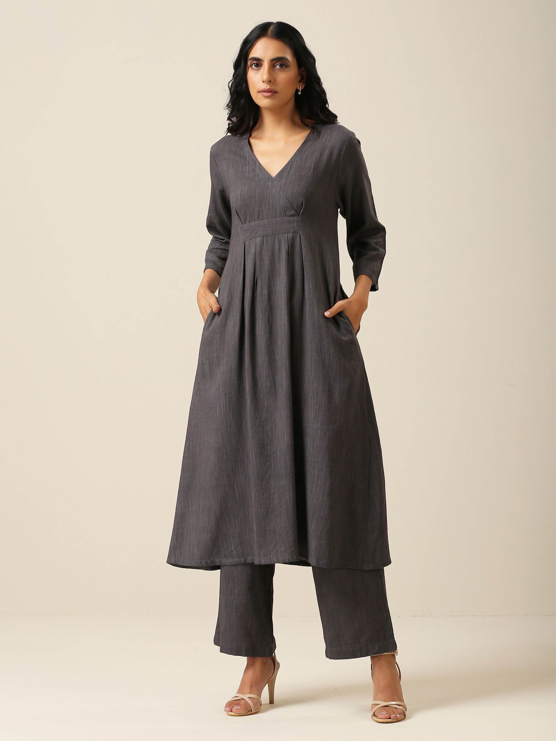 trueBrowns Slate Grey Slub Texture Overlap Pleat Kurta Pant Set 