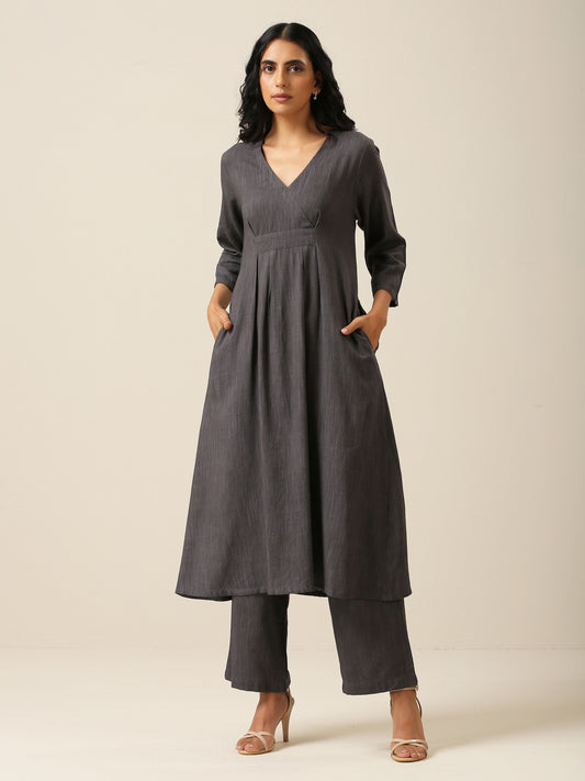 trueBrowns Slate Grey Slub Texture Overlap Pleat Kurta Pant Set 