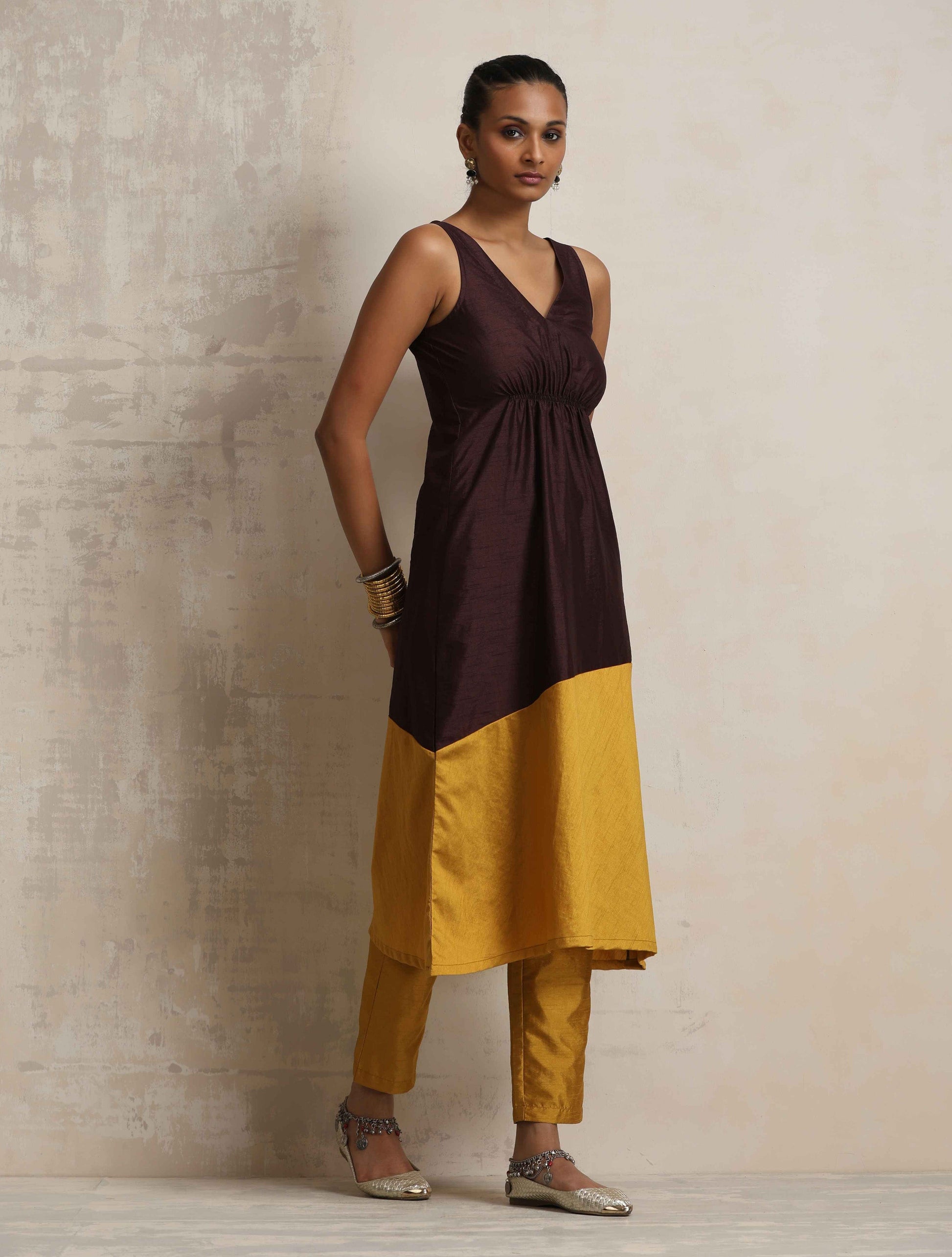 trueBrowns Cola Silk Kurta Set 