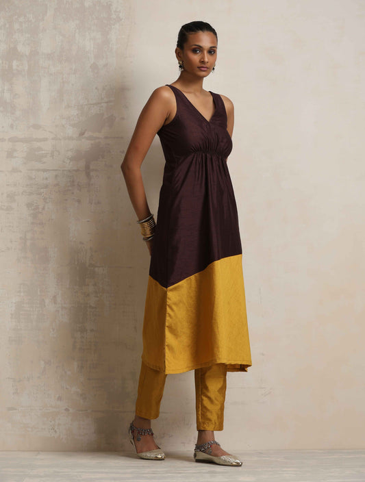 trueBrowns Cola Silk Kurta Set 