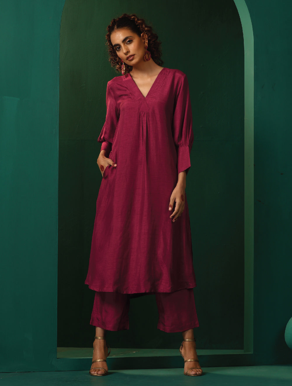 trueBrowns Maroon Silk Puff Sleeve Kurta Pant Set 