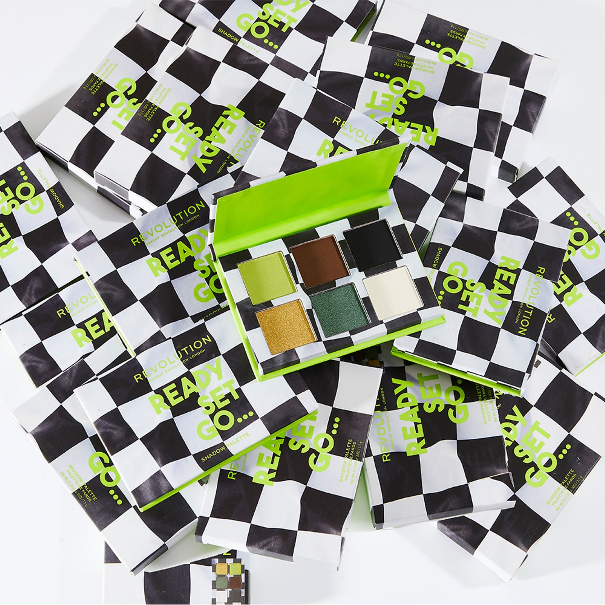 Makeup Revolution Power Eyeshadow Palette 90's Baby - Ready Set Go