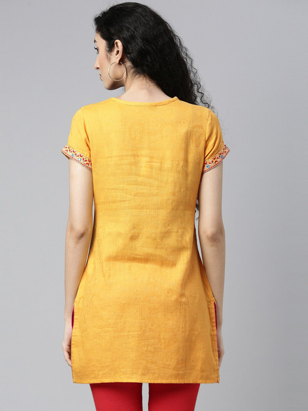 Souchii Women Yellow Embroidered Thread Work Kaftan Kurta 