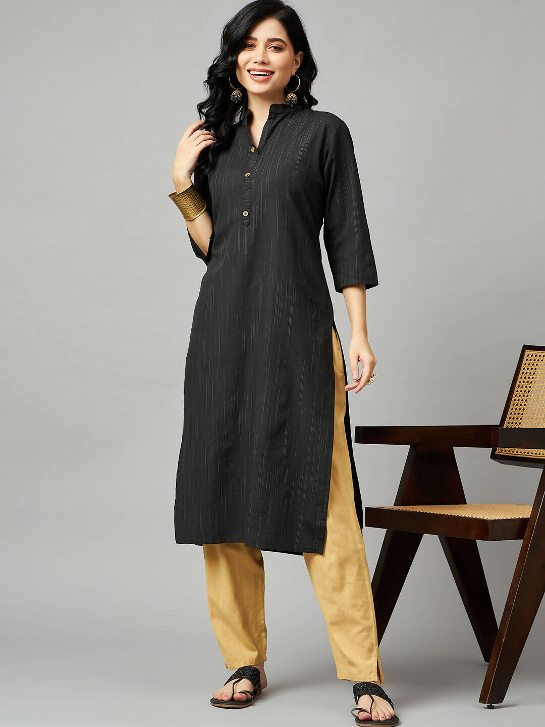 Black Chanderi Silk Texture Straight Kurta - Sabella