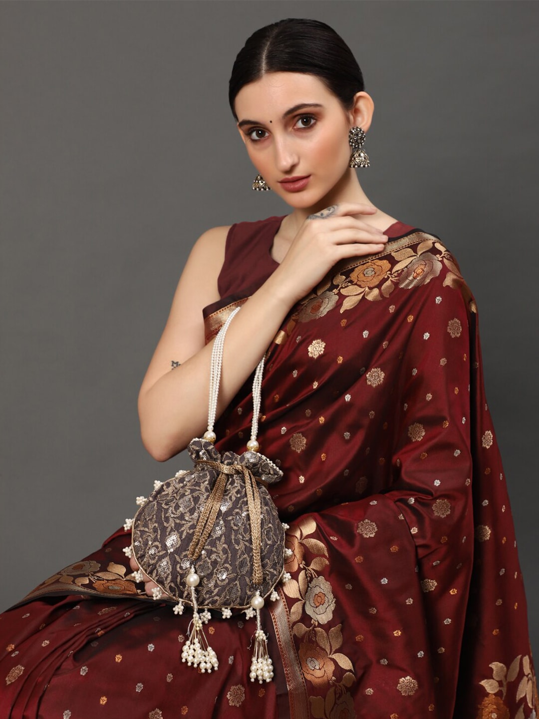 Masq Black & White Pearl & Sequinned Work Embellished Potli Clutch 