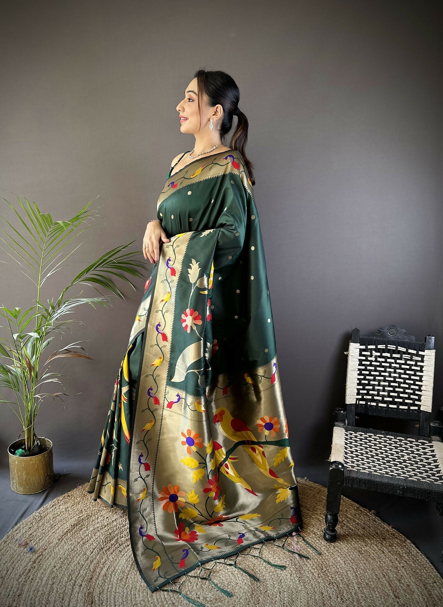 Joban Fashion Green Zari Woven Floral Motifs Soft Silk Paithani Silk Saree